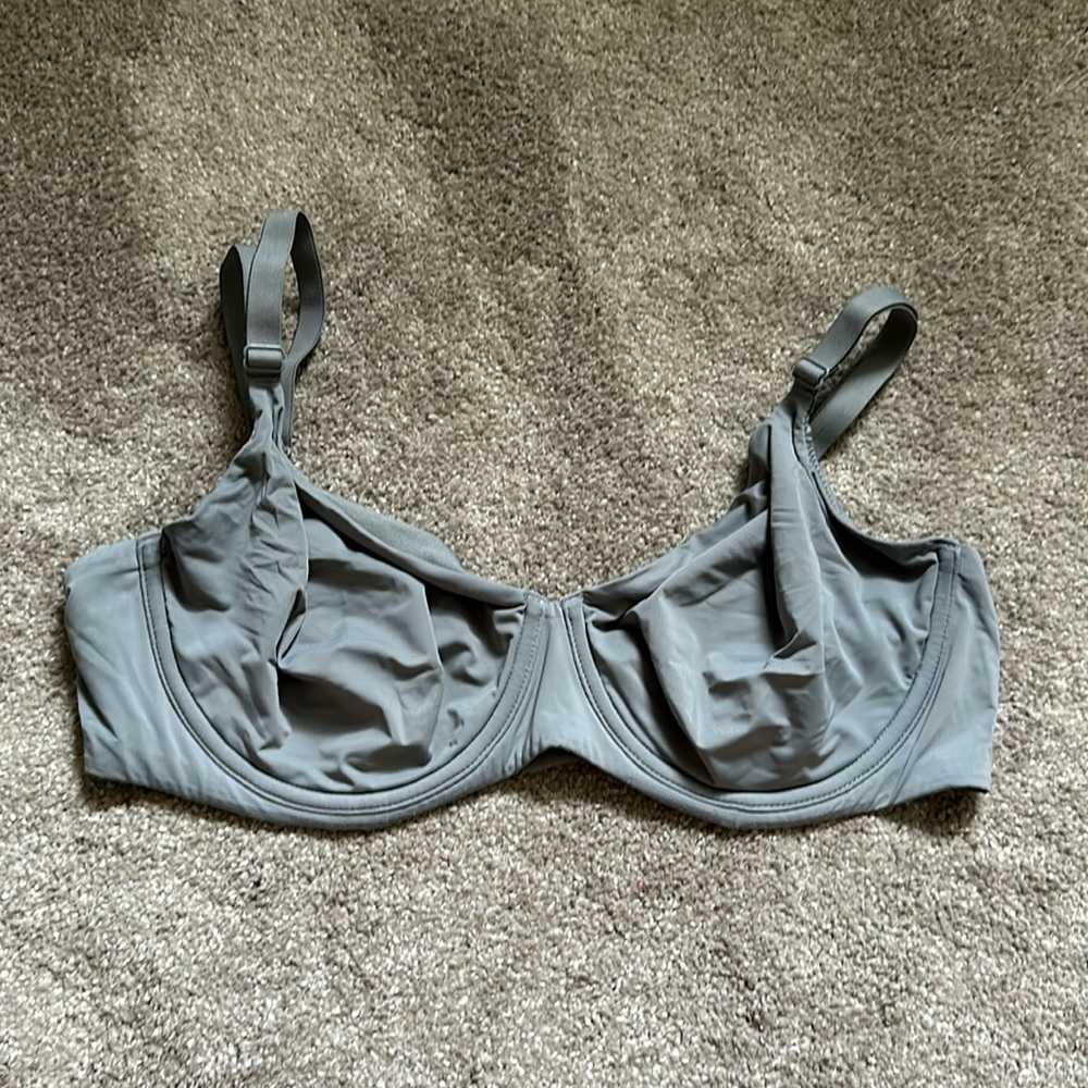 Victoria’s Secret unlined bra